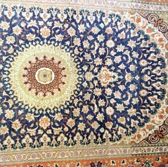 Persian Rug - Picture 3 of 3